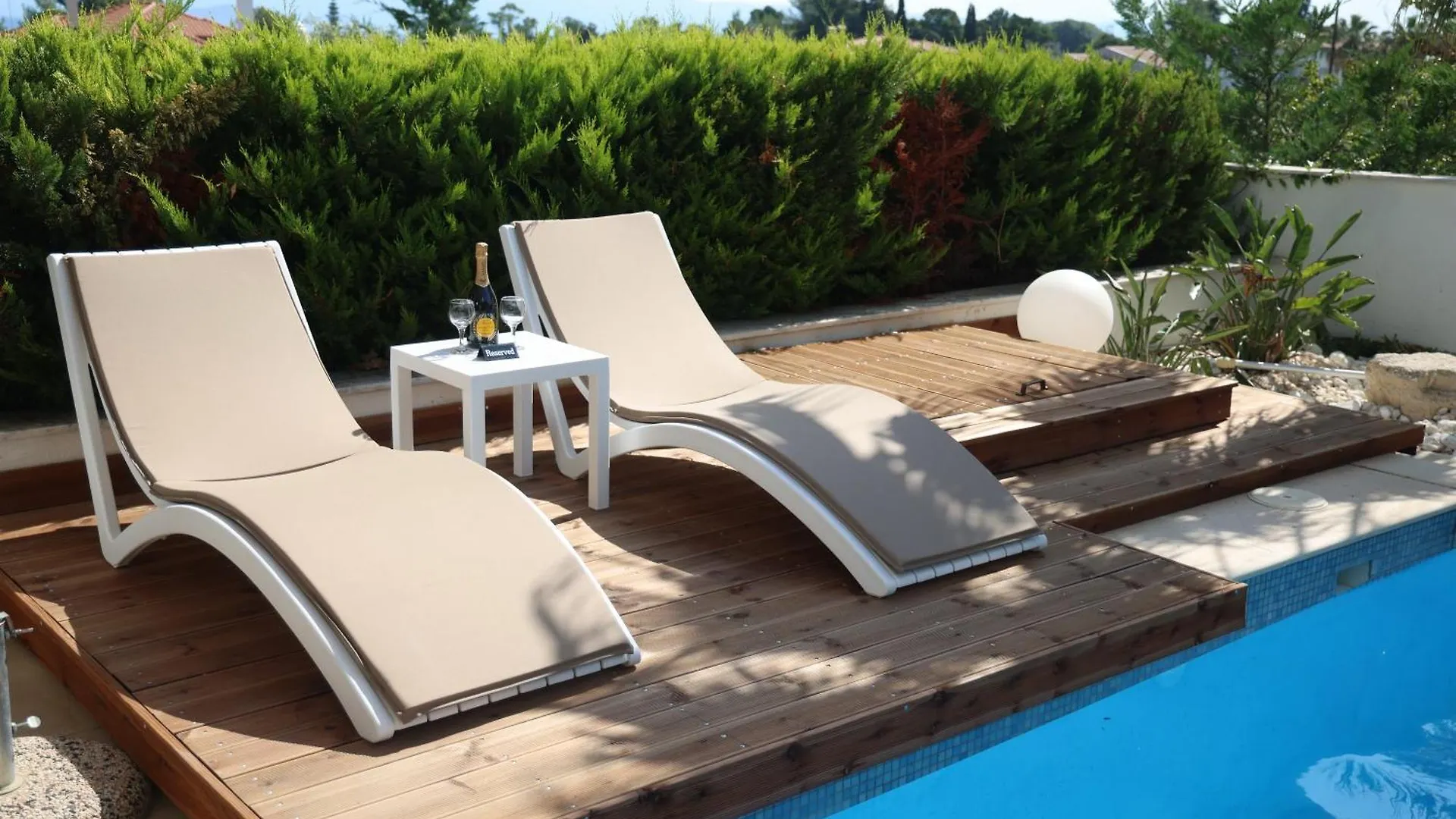 Villa Douglas - Private Pool, Bbq, 4Bdrms, View Пефкохори