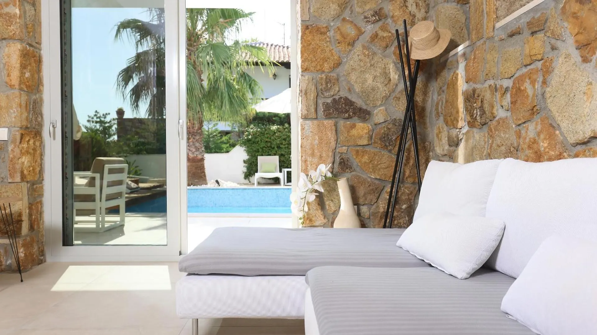 Villa Douglas - Private Pool, Bbq, 4Bdrms, View Пефкохори