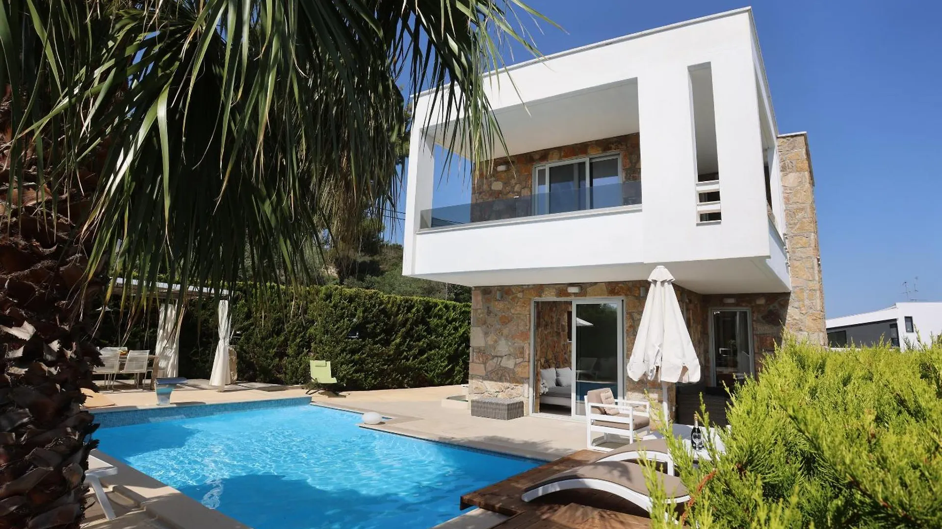 Villa Douglas - Private Pool, Bbq, 4Bdrms, View Пефкохори 0*,  Греция