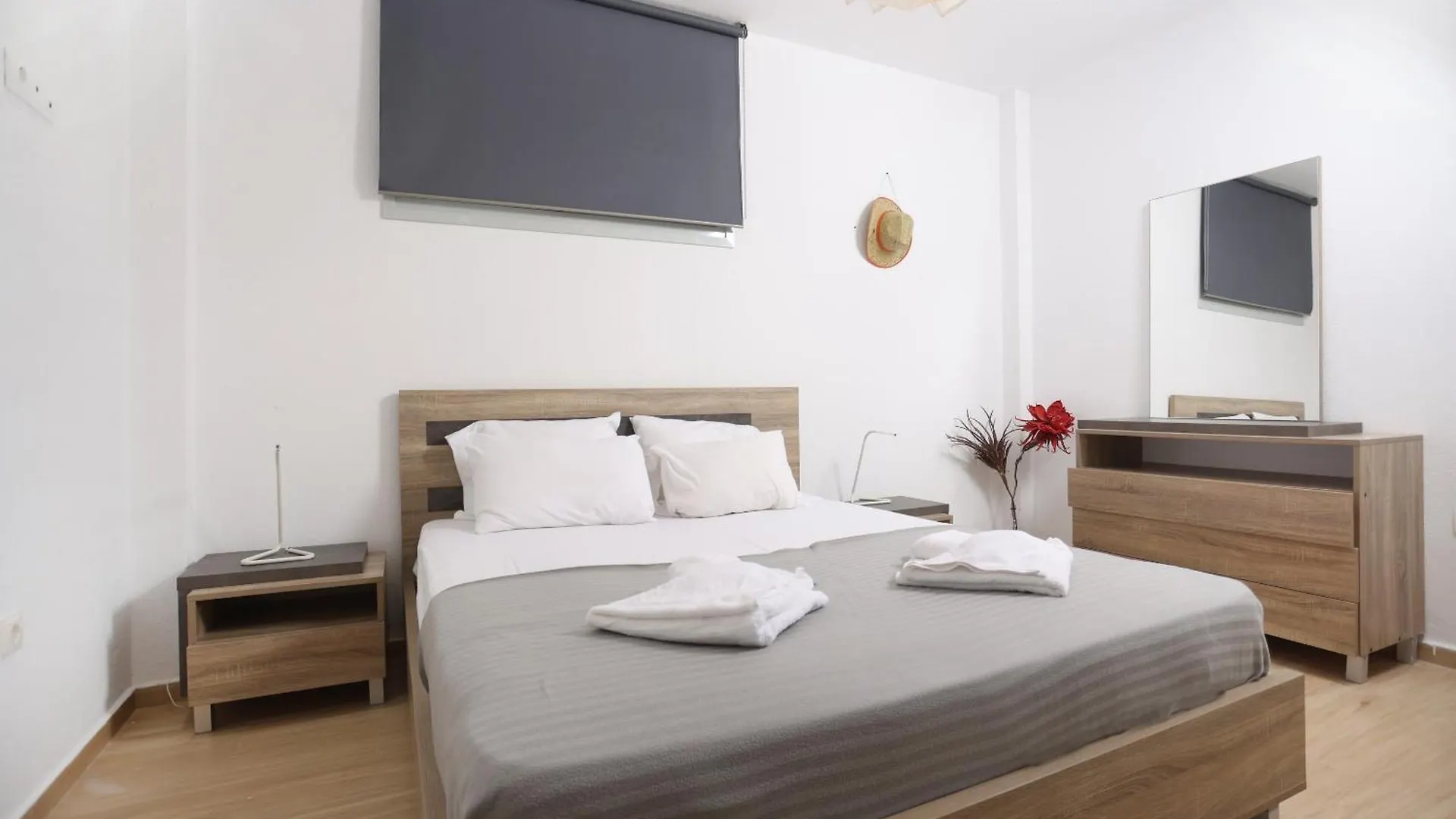 Villa Douglas - Private Pool, Bbq, 4Bdrms, View Пефкохори